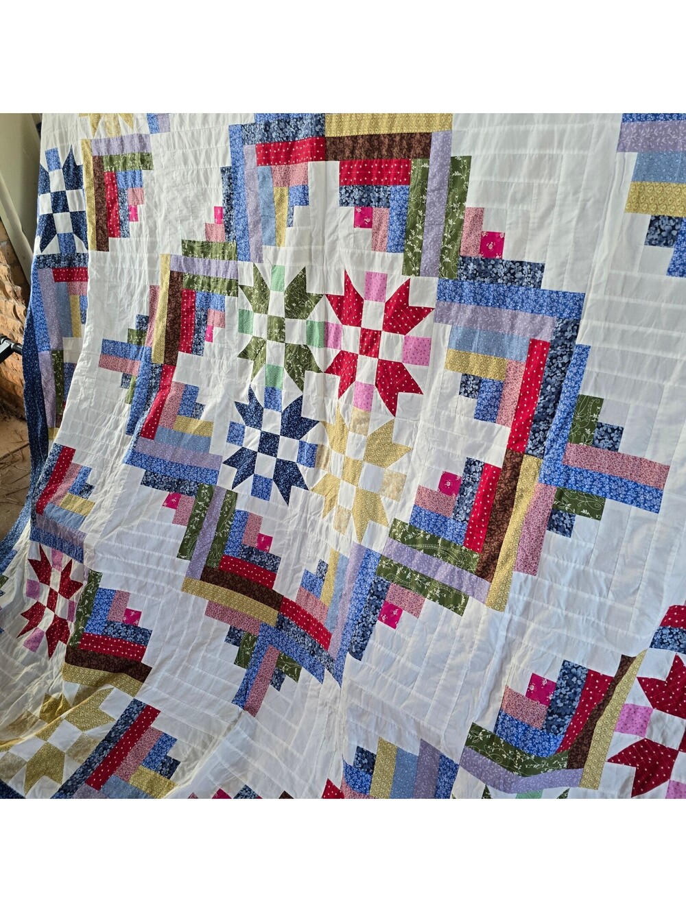 Q332 Quilt Top 92 x92 Approx Log Cabin with Central Star micro florals